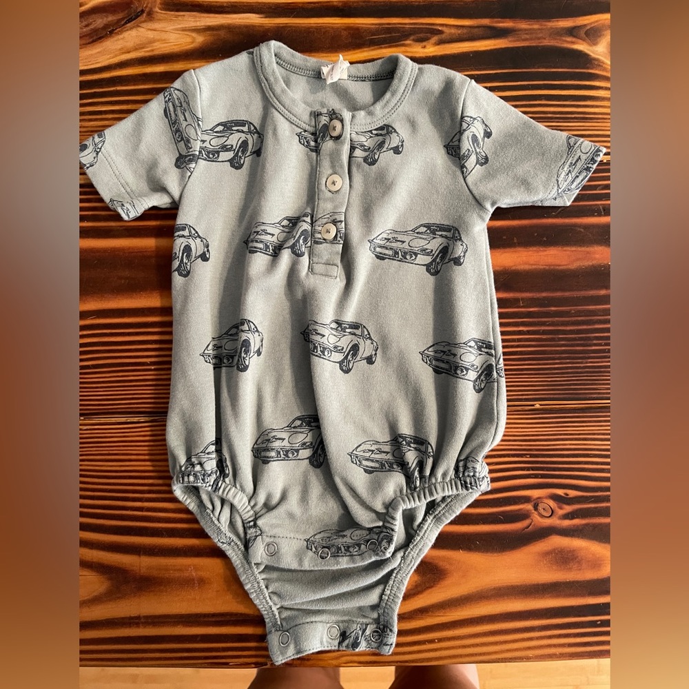 Kate Quinn car bubble romper